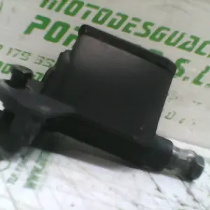 Foto de Bomba de freno delantero Aprilia Sport city 250 inyeccion 09-10 referencia 109-21-39590 foto 2
