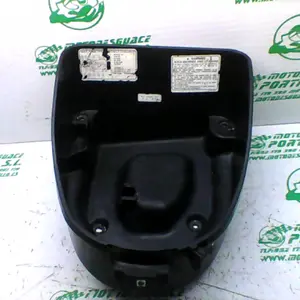 Foto de Porta-casco Honda SH 125 00-04 referencia 382-22-39398 foto 4
