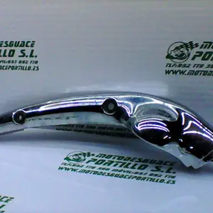 Foto de Embellecedor lateral derecho Suzuki Intruder 250 referencia 25-16-16812 foto 4