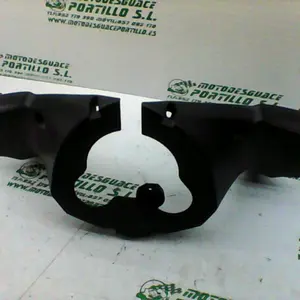 Foto de Embellecedor del manillar Peugeot Satelis 125 referencia 11-19-19023 foto 4
