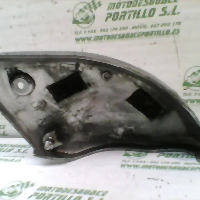 Foto de Carcasa lateral izquierda Suzuki Bandit 600-99 referencia 155-17-10273