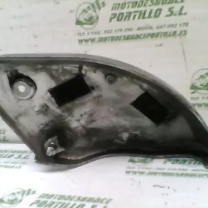 Foto de Carcasa lateral izquierda Suzuki Bandit 600-99 referencia 155-17-10273
