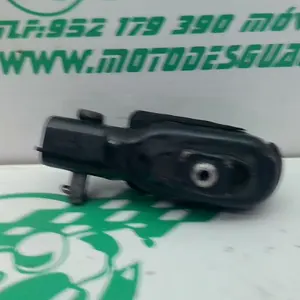 Foto de Reposapies delantero derecho Yamaha XT-125-X referencia 144-23-43820 foto 5
