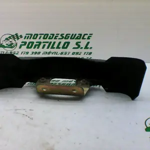 Foto de Embellecedor de horquilla Yamaha YBR 125 i referencia 323-19-24458 foto 6