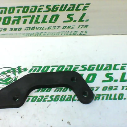 Foto de Soporte de pinza freno trasera Gilera NEXUS 500 04 referencia 192-19-21890