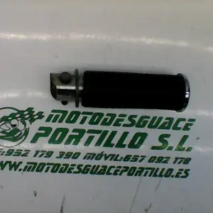 Foto de Reposapies trasero Kymco VENOX 250 referencia 257-19-39720 foto 25