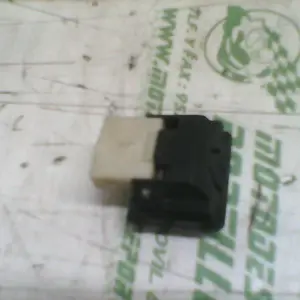 Foto de Interruptor de luz larga/corta Suzuki Address r 50 referencia 173-17-15738