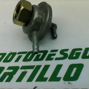 Foto de Grifo gasolina Peugeot tweet 125 referencia 10-22-32807 foto 10