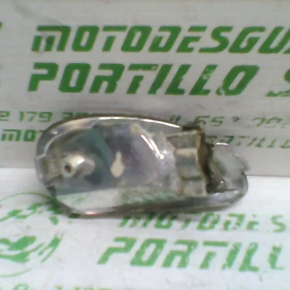 Foto de Intermitente trasero izquierdo Piaggio Typhoon 50 referencia 62-16-36981