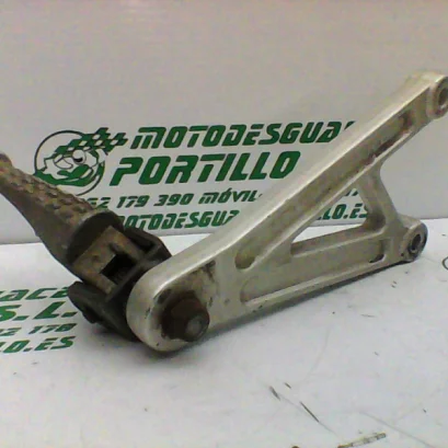 Foto de Estribera delantera izquierda Derbi GPR 50 referencia 136-19-21601