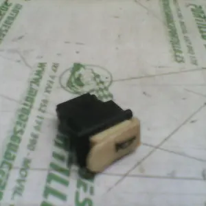 Foto de Interruptor de claxon Suzuki Address r 50 referencia 173-17-15734 foto 2