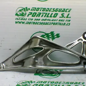Foto de Estribera trasera derecha BMW K1200R referencia 332-23-45342 foto 2