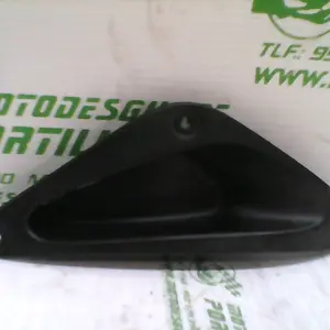 Foto de Embellecedor chasis izquierdo Yamaha R6 referencia 17-18-12334