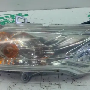 Foto de Intermitente delantero derecho Honda SH 125 i 09-10 referencia 66-24-47172 foto 4
