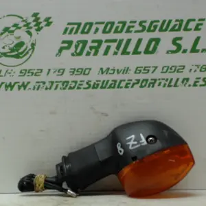 Foto de Intermitente trasero izquierdo Yamaha Fz8 800 referencia 213-16-3232
