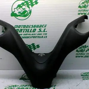 Foto de Embellecedor del manillar Yamaha Majesty 400 05-06 referencia 174-16-36076 foto 3