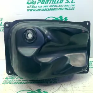 Foto de Deposito gasolina Honda FORZA 125 referencia 396-25-49032 foto 4
