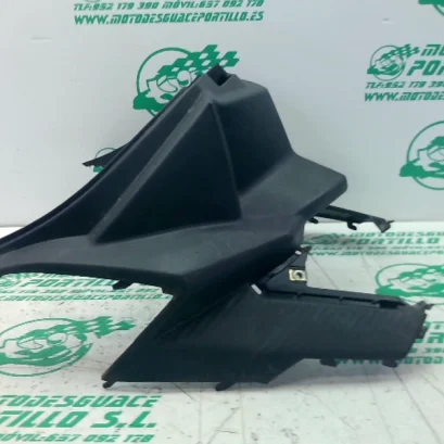 Foto de Carcasa bajo asiento Sym JET 14 125 LC referencia 194-23-46833
