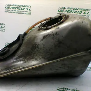 Foto de Deposito gasolina Honda Silver wing 600 referencia 122-19-20332 foto 6