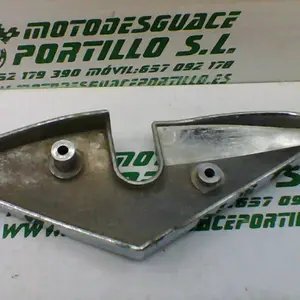 Foto de Embellecedor de reposapie derecho Hyosung Aquila 250 referencia 78-19-19230 foto 2