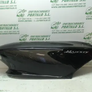 Foto de Carcasa lateral trasera derecha Yamaha Majesty 125 referencia 125-17-11570 foto 2