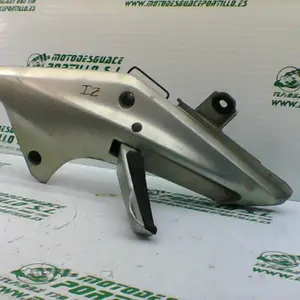 Foto de Reposapies trasero Honda Silver wing 600 referencia 122-19-20084 foto 10