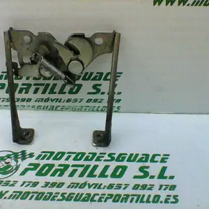 Foto de Cerradura del asiento Honda CBF 125 M referencia 166-22-34810 foto 6