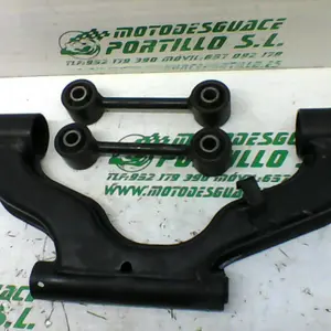 Foto de Soporte de motor Yamaha XMAX 250 referencia 213-19-37357 foto 2