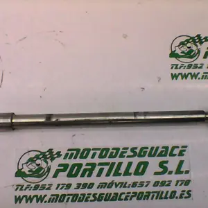 Foto de Eje de rueda delantera Piaggio X8 200 referencia 264-18-18442 foto 1