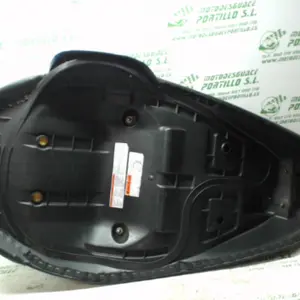 Foto de Asiento Suzuki Burgman 125 referencia 126-17-11500 foto 16
