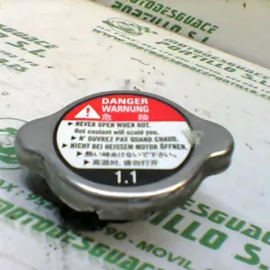 Foto de Tapon del radiador Honda PS 125 referencia 106-24-47661 foto 6