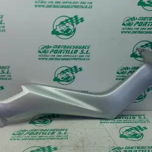 Foto de Carcasa lateral derecha Yamaha N MAX 125 referencia 174-22-35007 foto 6