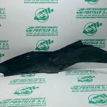 Foto de Carcasa lateral trasera izquierda Yamaha TRICITY 125I referencia 307-21-35541