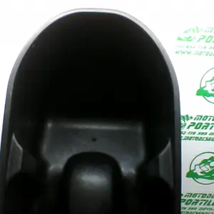 Foto de Porta-casco Vespa GT 200 L referencia 138-22-34463 foto 6