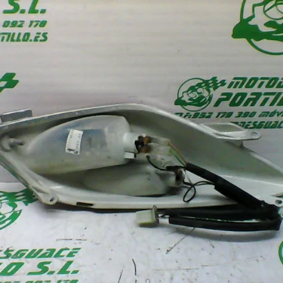 Foto de Intermitente trasero izquierdo Yamaha X MAX 125 referencia 304-21-31429