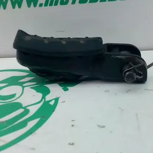 Foto de Reposapies delantero derecho Yamaha XT-125-X referencia 144-23-43820 foto 4