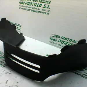 Foto de Carcasa bajo asiento Suzuki Burgman 125 referencia 69-19-21028 foto 6