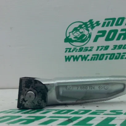Foto de Reposapies trasero derecho BMW K1200R referencia 332-23-45340