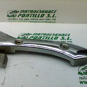 Foto de Embellecedor lateral derecho Yamaha YBR 125 i referencia 118-19-19816 foto 5