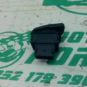Foto de Interruptor de claxon Piaggio MEDLEY referencia 73-26-49333