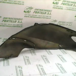 Foto de Carcasa lateral trasera derecha Piaggio Fly 50 4T referencia 123-17-12079