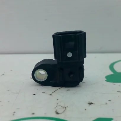 Foto de Sensor de presión de aire Kawasaki Z 900 referencia 6-24-47565