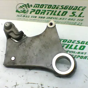 Foto de Soporte de pinza freno trasera Yamaha FZ1-N referencia 177-19-21738 foto 4