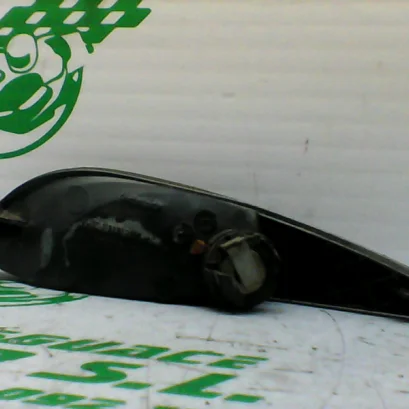 Foto de Intermitente trasero izquierdo Peugeot Elystar 50 referencia 32-17-33997