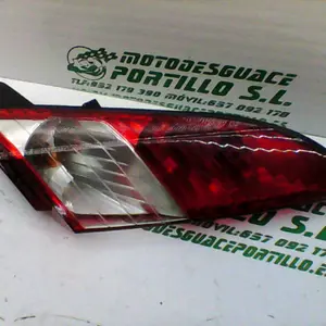 Foto de Intermitente trasero derecho Peugeot Satelis 125 referencia 240-19-36102 foto 3