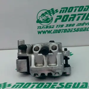 Foto de Pinza de freno delantera Yamaha XMAX 250 referencia 307-22-37448 foto 3