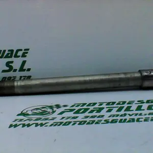 Foto de Eje de rueda delantera Kawasaki Z 750 referencia 163-16-18473