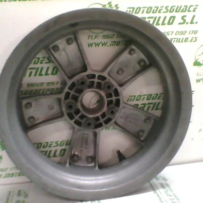 Foto de Llanta trasera Vespa Granturismo 125 referencia 426-22-44656