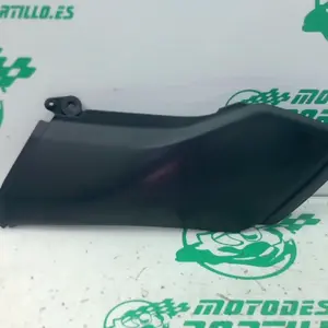 Foto de Carcasa lateral izquierda Kawasaki Z 900 referencia 6-24-47500 foto 6