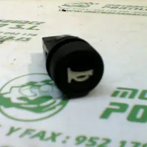 Foto de Interruptor de claxon Derbi VARIANT SPORT 125 referencia 28-18-11989